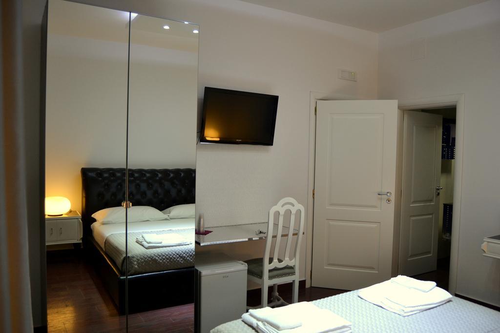 B&B La Terrazza Sul Duomo Reggio Calabria Habitación foto
